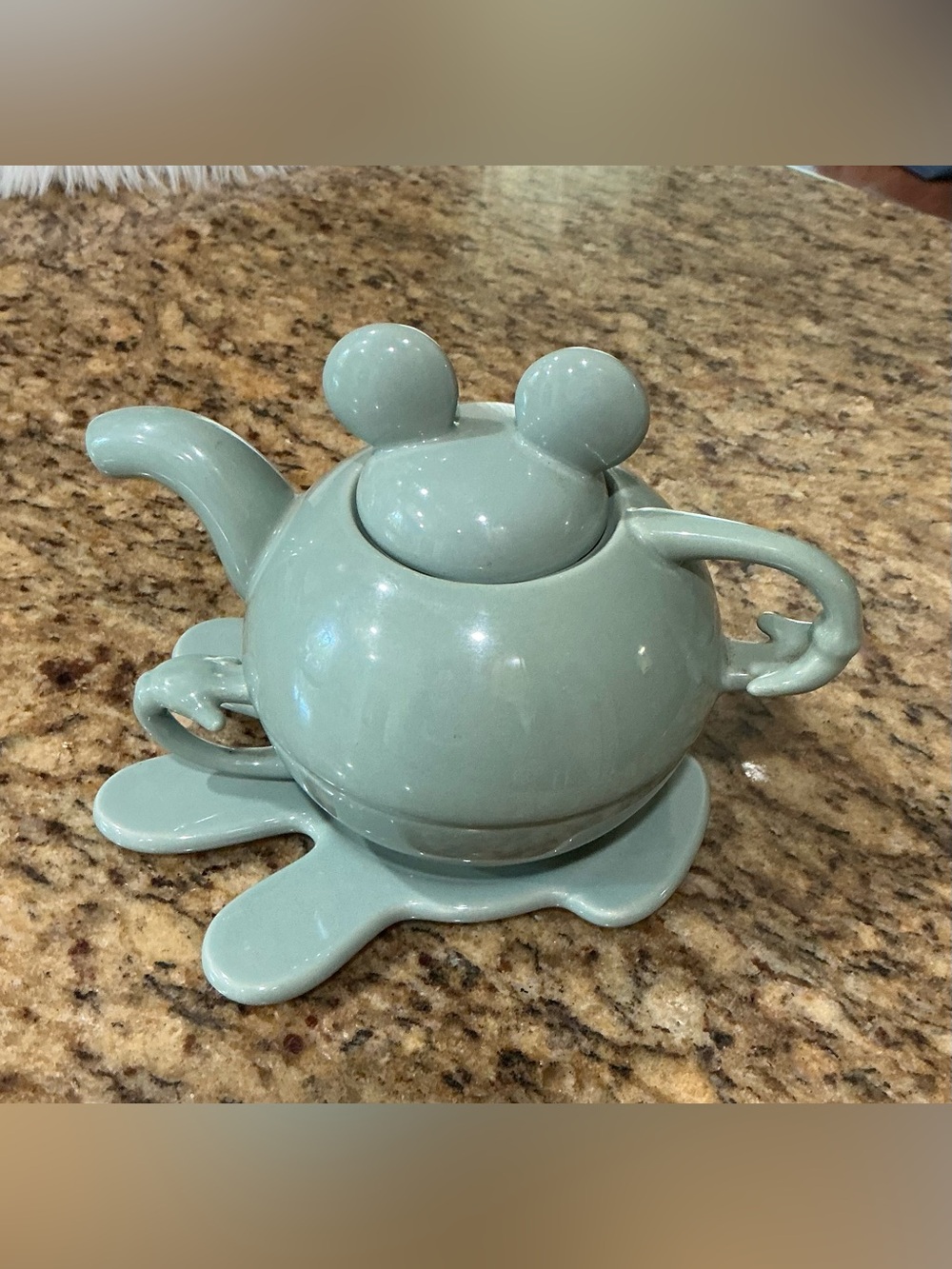 Walt Disney World Thailand Mickey Mouse "Tea for One" - Tea Pot, Cup & Saucer.